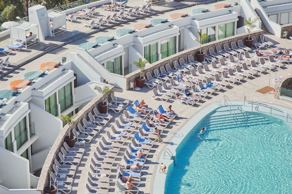 Gloria Palace San Agustin Thalasso & Hotel — Swimming pool in San Agustin, Canary Islands