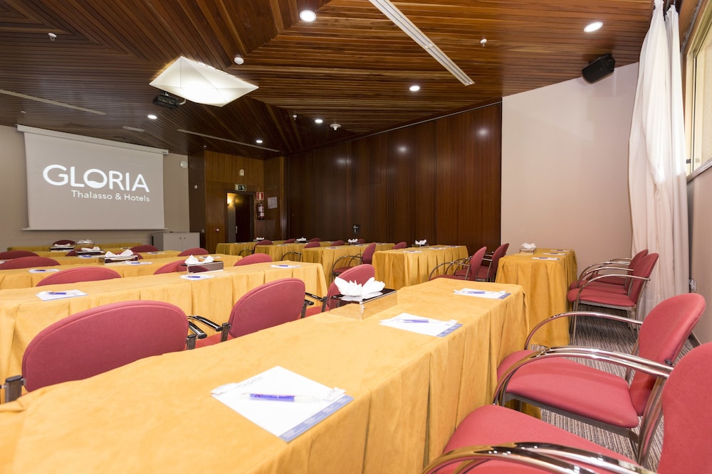 Gloria Palace San Agustin Thalasso & Hotel — Hotel building in San Agustin, Canary Islands