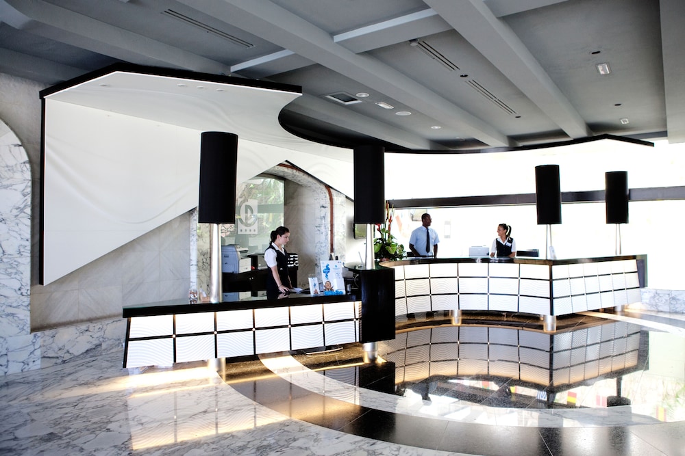 Gloria Palace San Agustin Thalasso & Hotel — Hotel building in San Agustin, Canary Islands