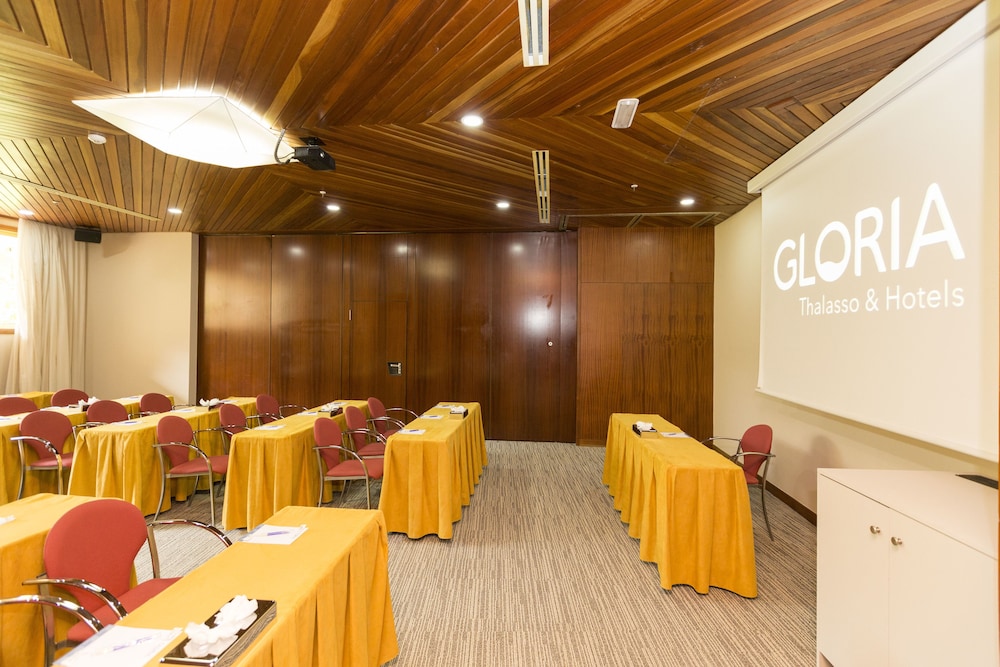 Gloria Palace San Agustin Thalasso & Hotel — Hotel building in San Agustin, Canary Islands