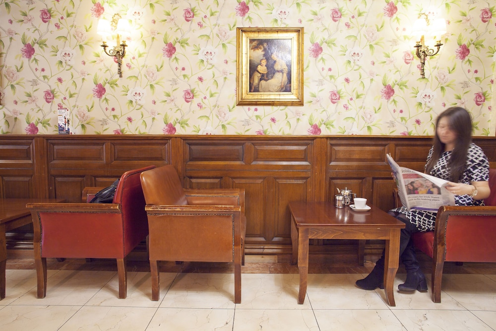 Arlington Hotel O'Connell Bridge — Restaurant & bars in Dublin, Dublin City