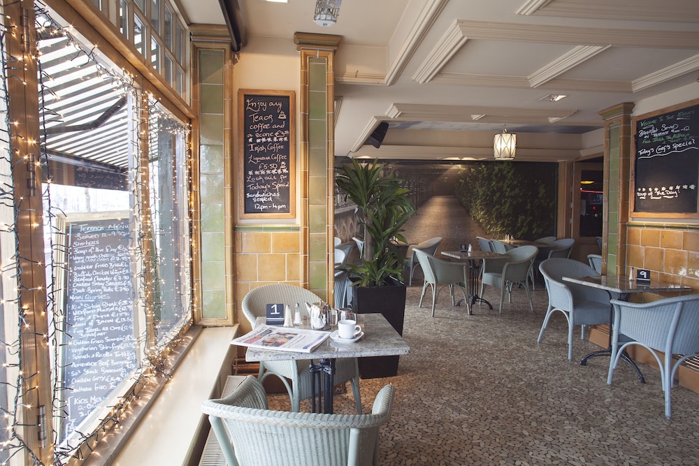 Arlington Hotel O'Connell Bridge — Restaurant & bars in Dublin, Dublin City