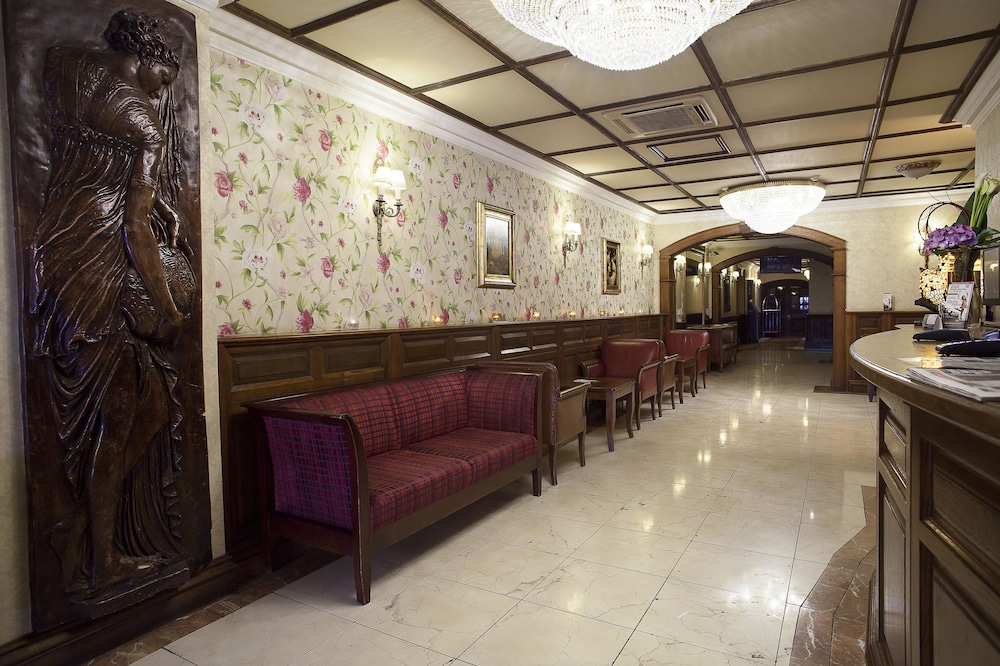 Arlington Hotel O'Connell Bridge — Hotel building in Dublin, Dublin City