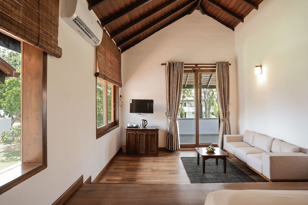 Hibiscus Beach Hotel And Villas — Hotel rooms in Wadduwa