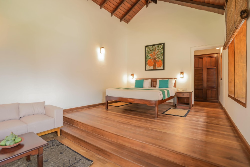 Hibiscus Beach Hotel And Villas — Hotel rooms in Wadduwa