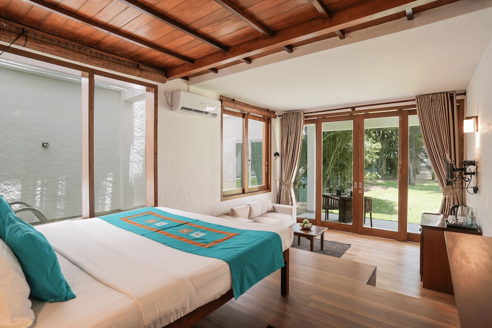 Hibiscus Beach Hotel And Villas — Hotel rooms in Wadduwa