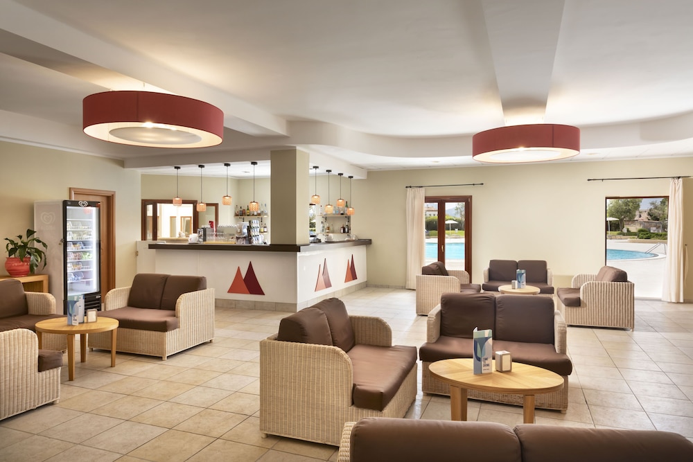Blu Hotel Morisco — Restaurant & bars in Arzachena, Sardinia