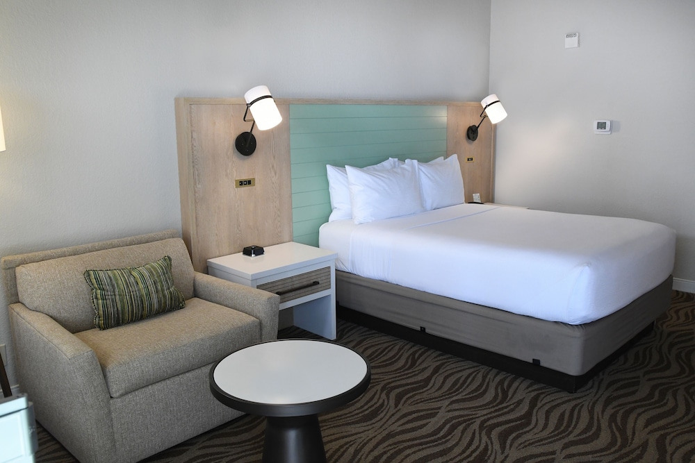 Wyndham Garden Lake Buena Vista – Disney Springs® Area — Hotel rooms in Lake Buena Vista, Florida