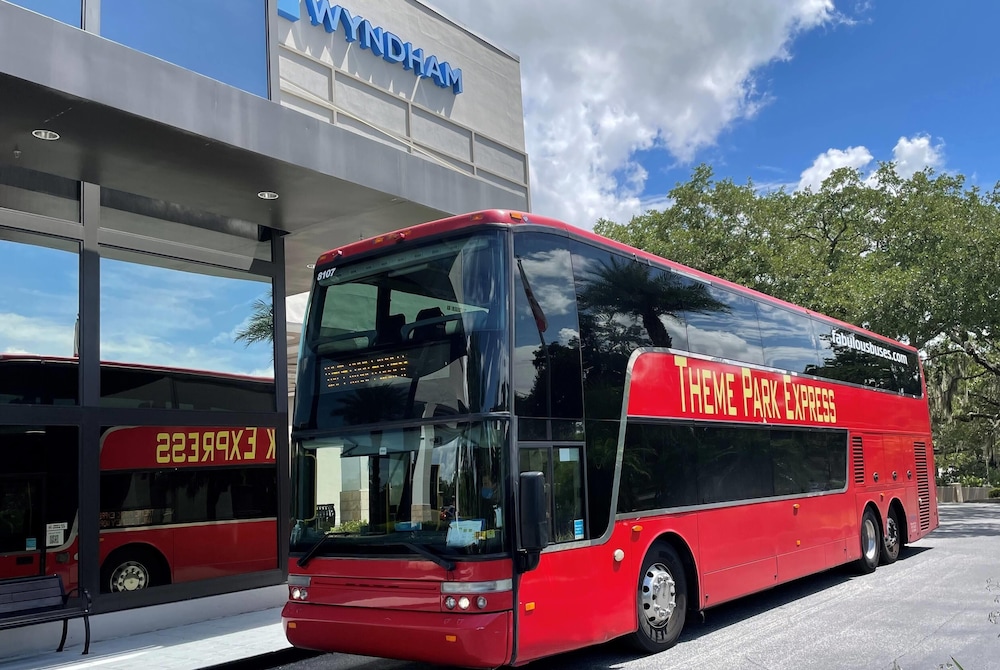 Wyndham Garden Lake Buena Vista – Disney Springs® Area — Hotel building in Lake Buena Vista, Florida