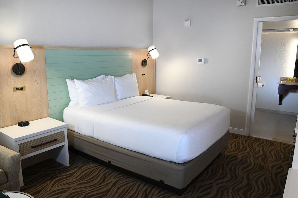Wyndham Garden Lake Buena Vista – Disney Springs® Area — Hotel rooms in Lake Buena Vista, Florida