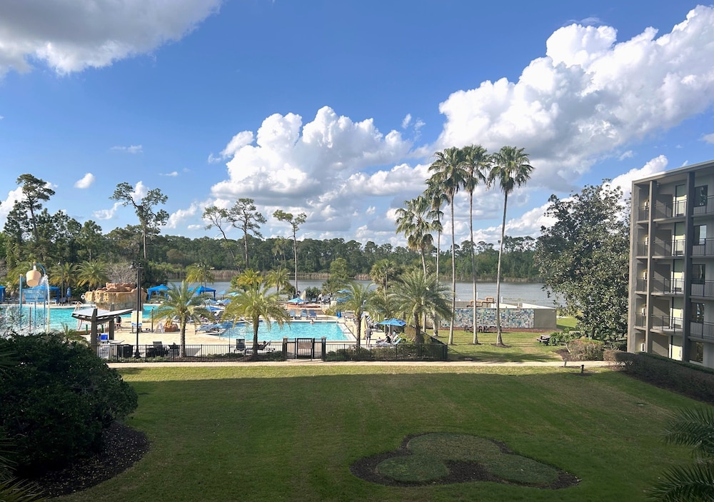 Wyndham Garden Lake Buena Vista – Disney Springs® Area — Swimming pool in Lake Buena Vista, Florida