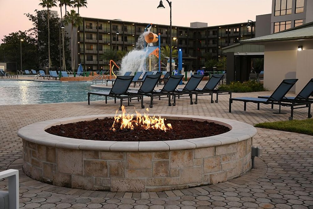 Wyndham Garden Lake Buena Vista – Disney Springs® Area — Swimming pool in Lake Buena Vista, Florida