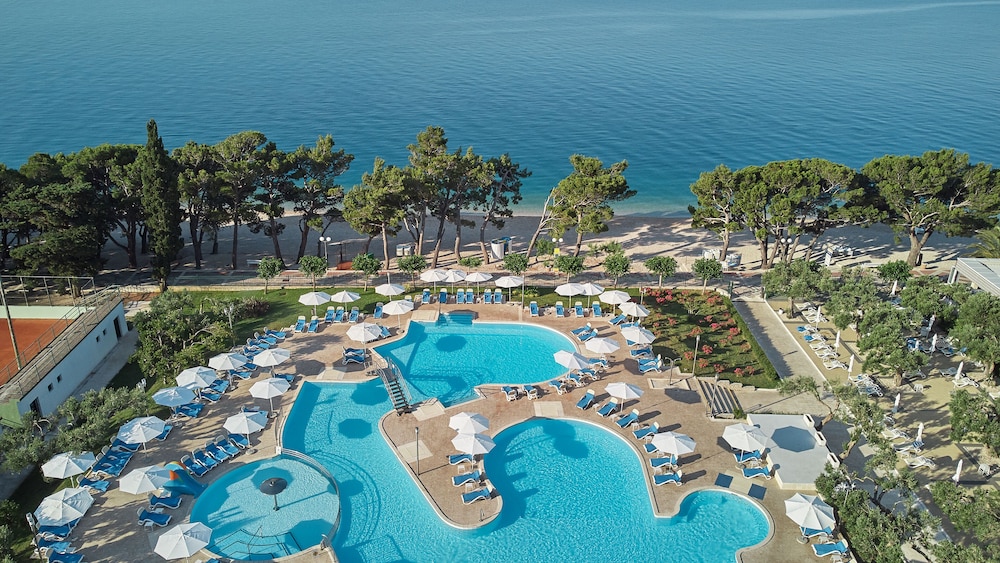 Bluesun Hotel Neptun — Main photo in Tucepi, Split-Dalmatia