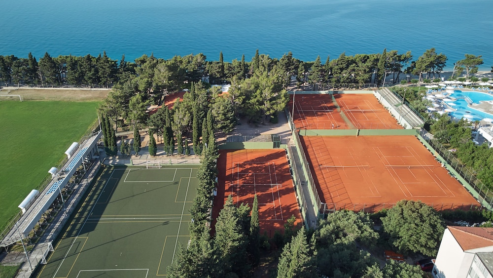 Bluesun Hotel Neptun — Sports & recreation in Tucepi, Split-Dalmatia