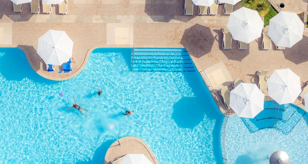 Bluesun Hotel Neptun — Swimming pool in Tucepi, Split-Dalmatia
