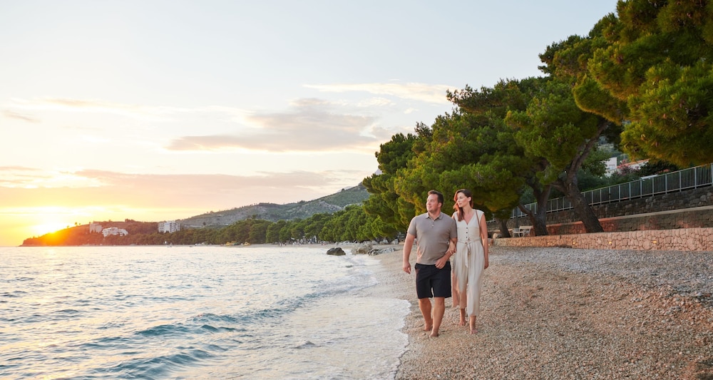 Bluesun Hotel Neptun — Beach in Tucepi, Split-Dalmatia