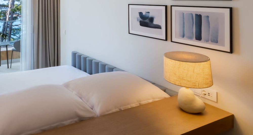 Bluesun Hotel Soline — Hotel rooms in Brela, Split-Dalmatia