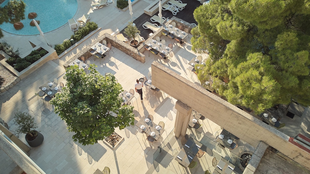 Bluesun Hotel Soline — Restaurant & bars in Brela, Split-Dalmatia