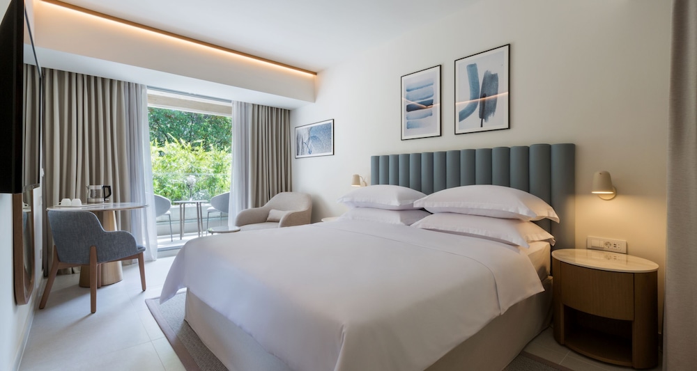 Bluesun Hotel Soline — Hotel rooms in Brela, Split-Dalmatia