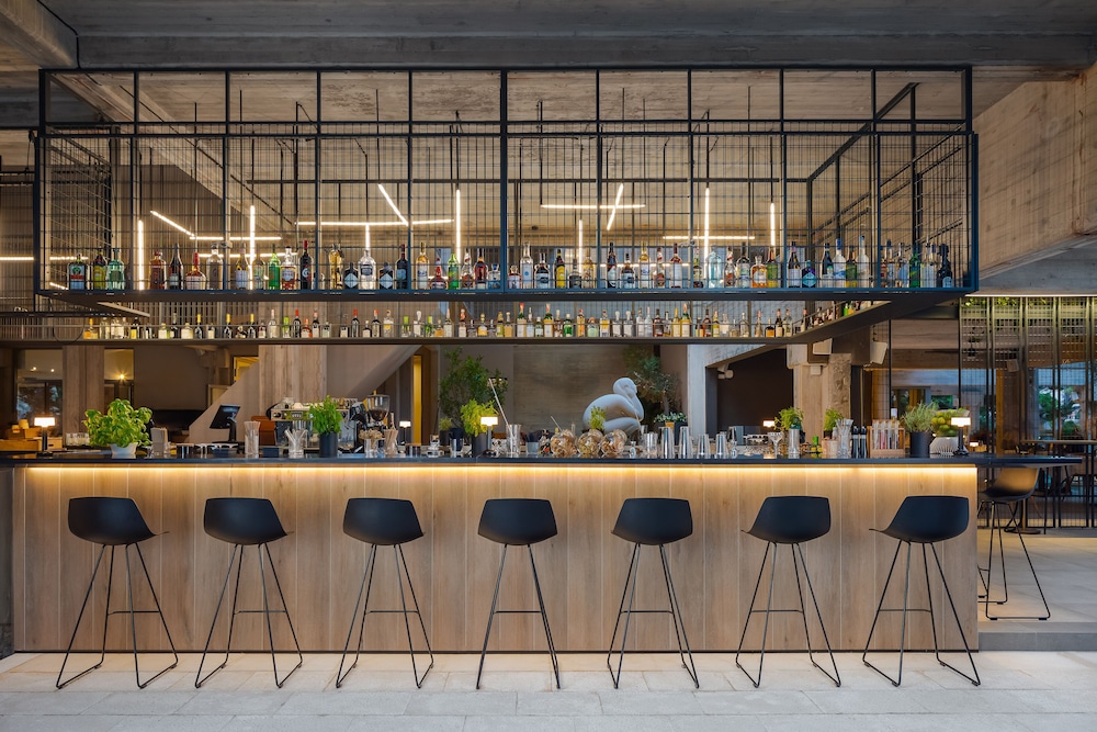 Bluesun Hotel Soline — Restaurant & bars in Brela, Split-Dalmatia