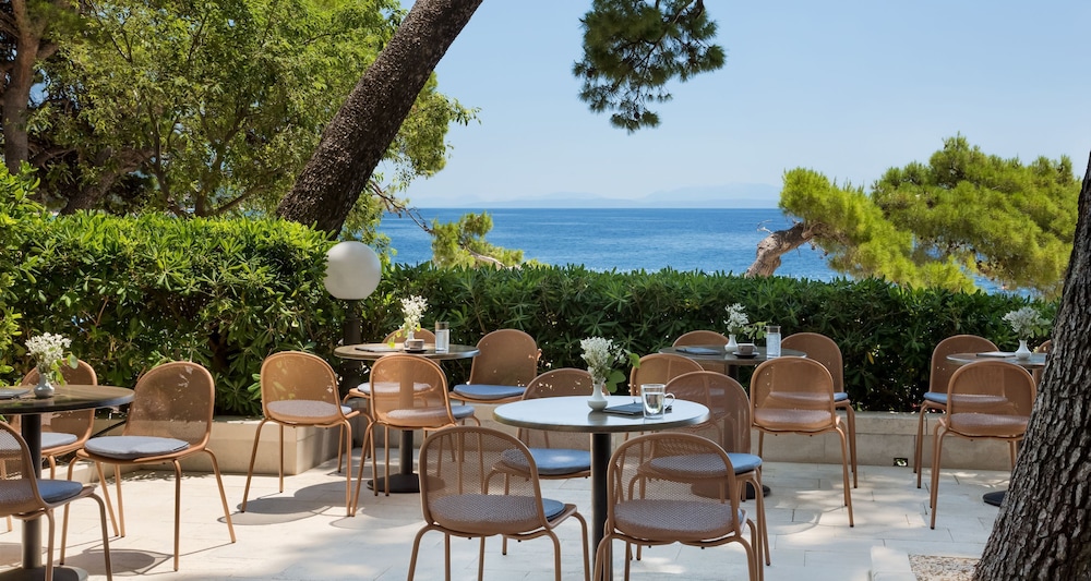 Bluesun Hotel Soline — Restaurant & bars in Brela, Split-Dalmatia