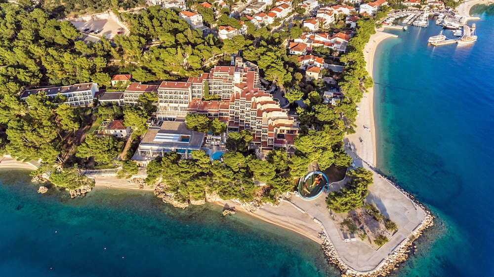 Bluesun Hotel Soline — Main photo in Brela, Split-Dalmatia