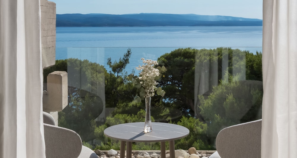 Bluesun Hotel Soline — Hotel rooms in Brela, Split-Dalmatia