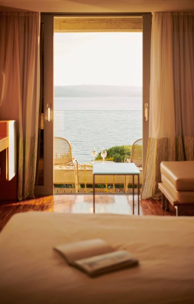 Bluesun Hotel Soline — Hotel rooms in Brela, Split-Dalmatia