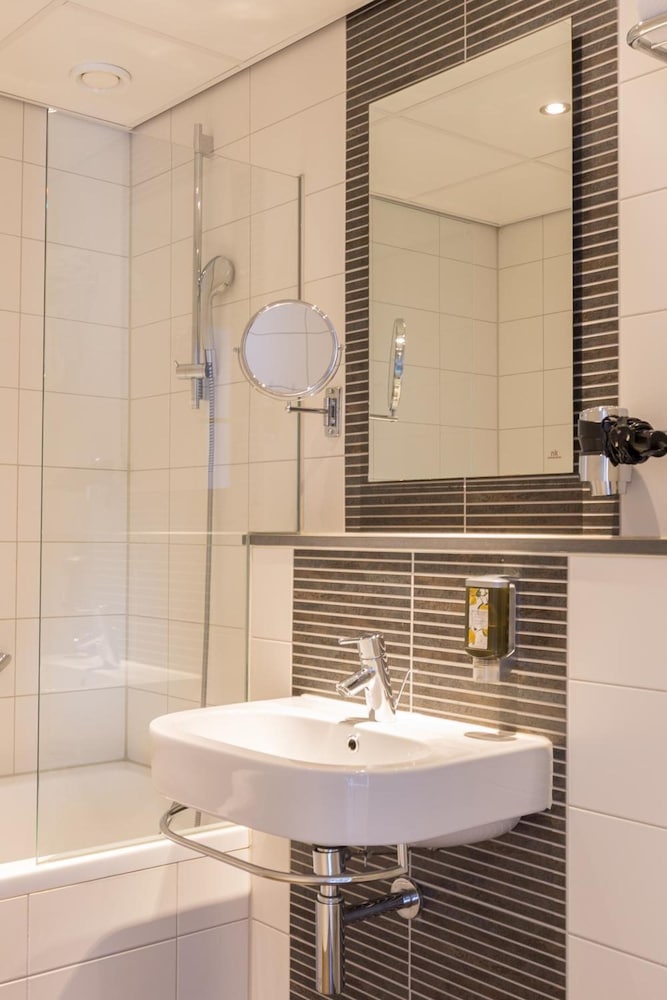 Hotel Amsterdam De Roode Leeuw — Hotel rooms in Amsterdam, North Netherlands