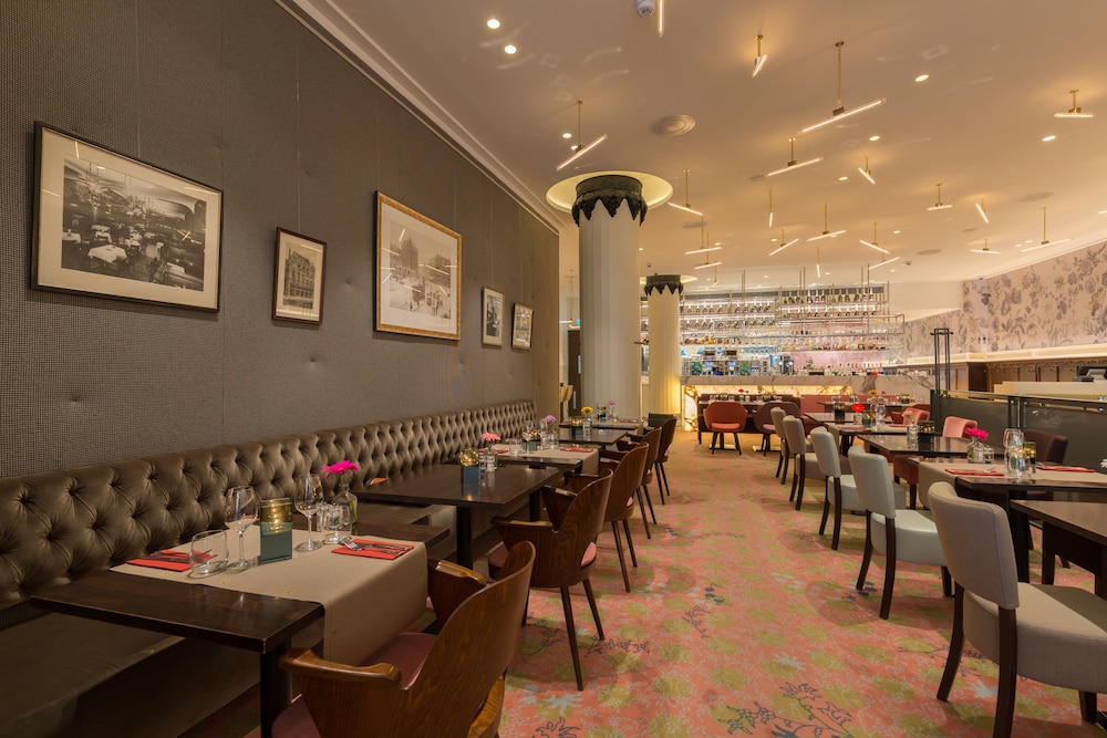 Hotel Amsterdam De Roode Leeuw — Restaurant & bars in Amsterdam, North Netherlands