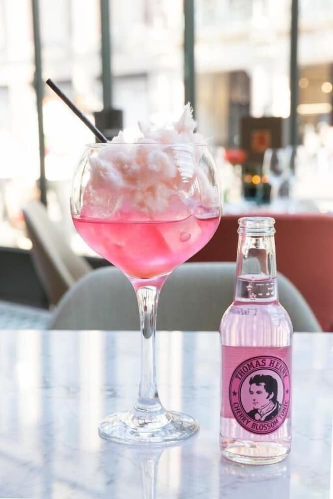 Hotel Amsterdam De Roode Leeuw — Restaurant & bars in Amsterdam, North Netherlands