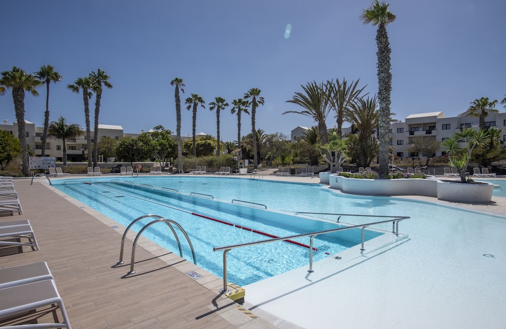 Los Zocos Impressive Lanzarote — Swimming pool in Costa Teguise, Canary Islands