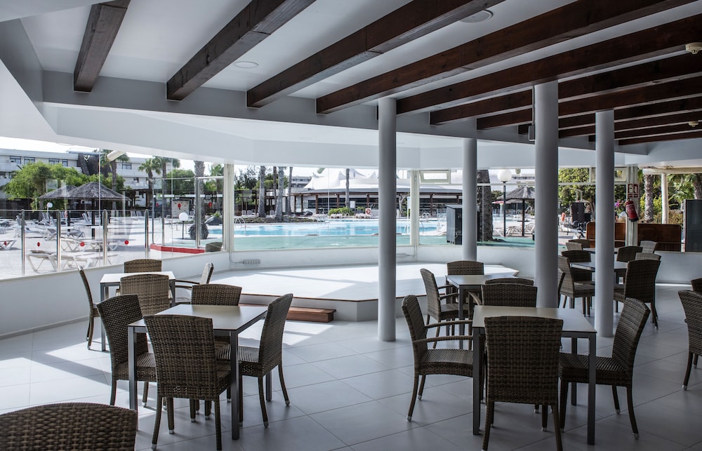 Los Zocos Impressive Lanzarote — Restaurant & bars in Costa Teguise, Canary Islands