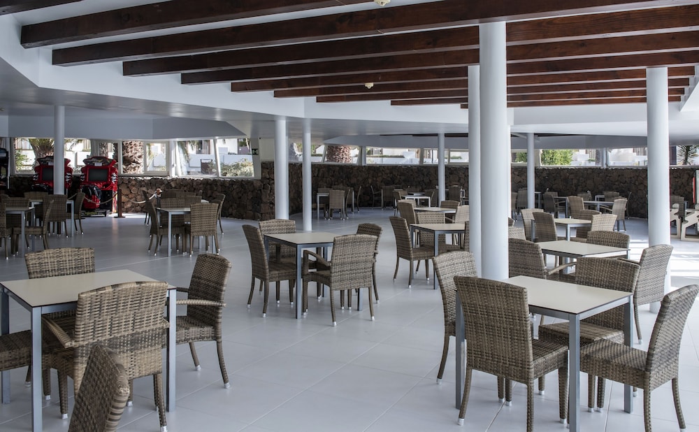 Los Zocos Impressive Lanzarote — Restaurant & bars in Costa Teguise, Canary Islands