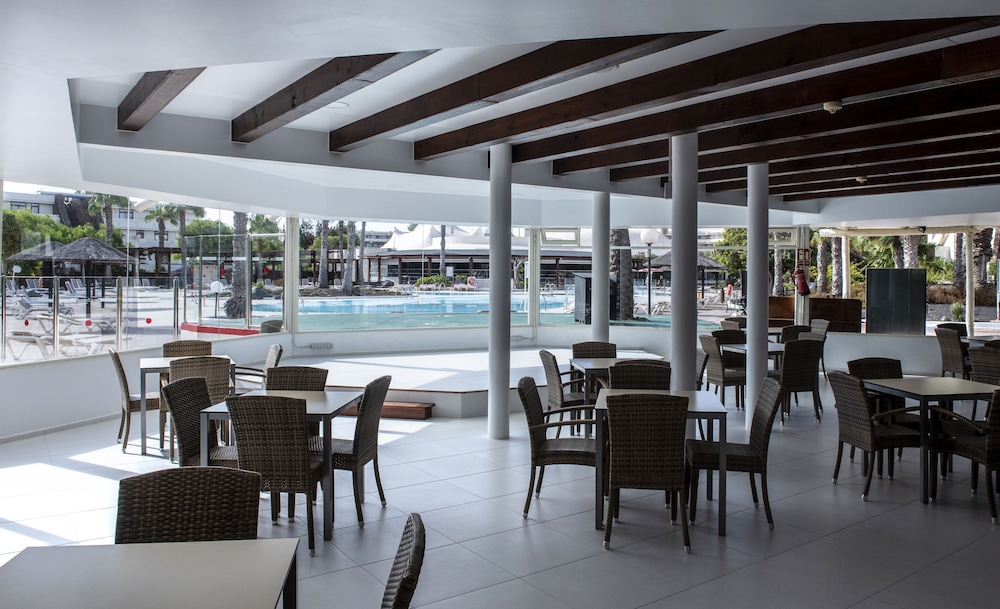 Los Zocos Impressive Lanzarote — Restaurant & bars in Costa Teguise, Canary Islands