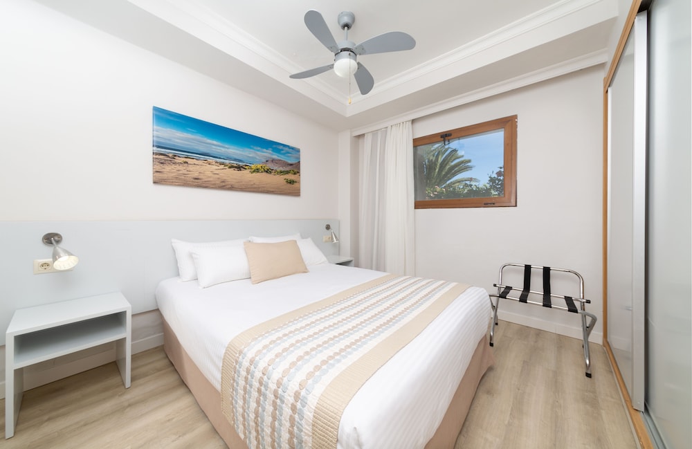 Los Zocos Impressive Lanzarote — Hotel rooms in Costa Teguise, Canary Islands