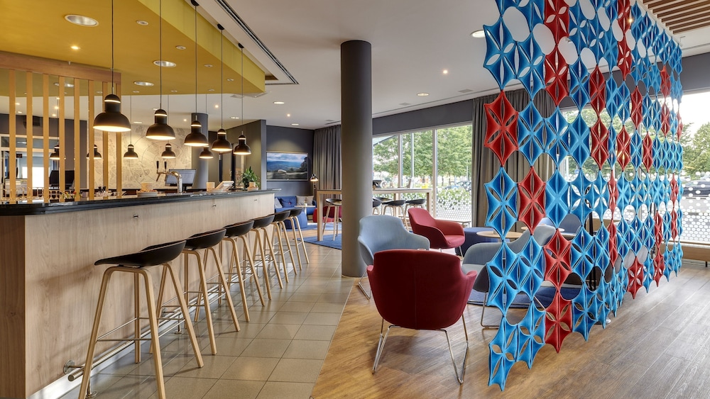 Holiday Inn Express Köln-Mülheim by IHG — Restaurant & bars in Cologne, North Rhine-Westphalia