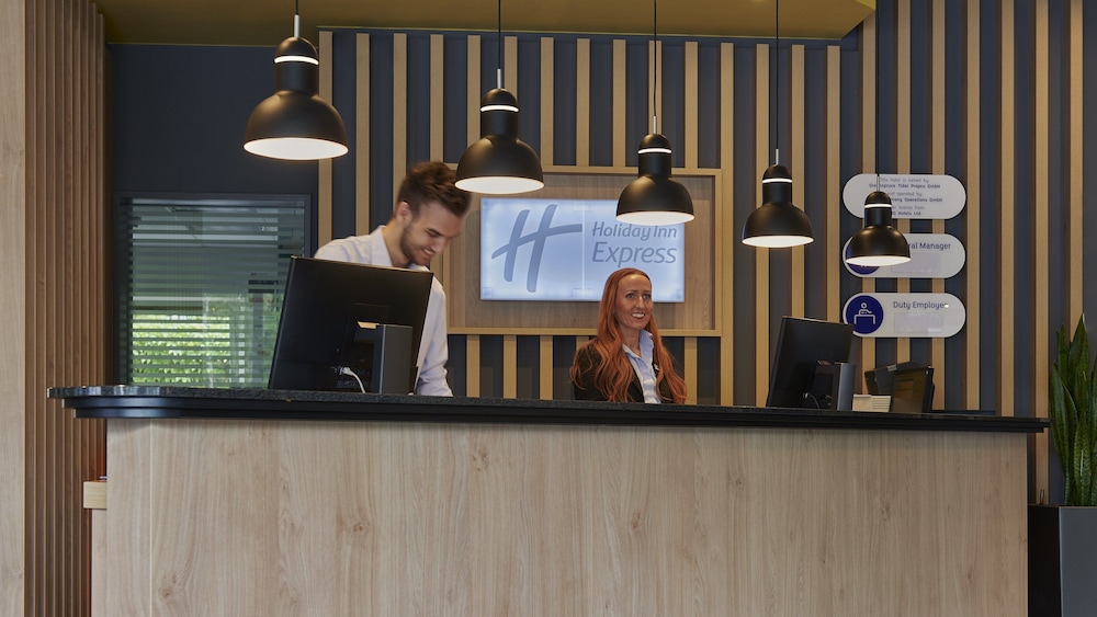 Holiday Inn Express Köln-Mülheim by IHG — Hotel building in Cologne, North Rhine-Westphalia