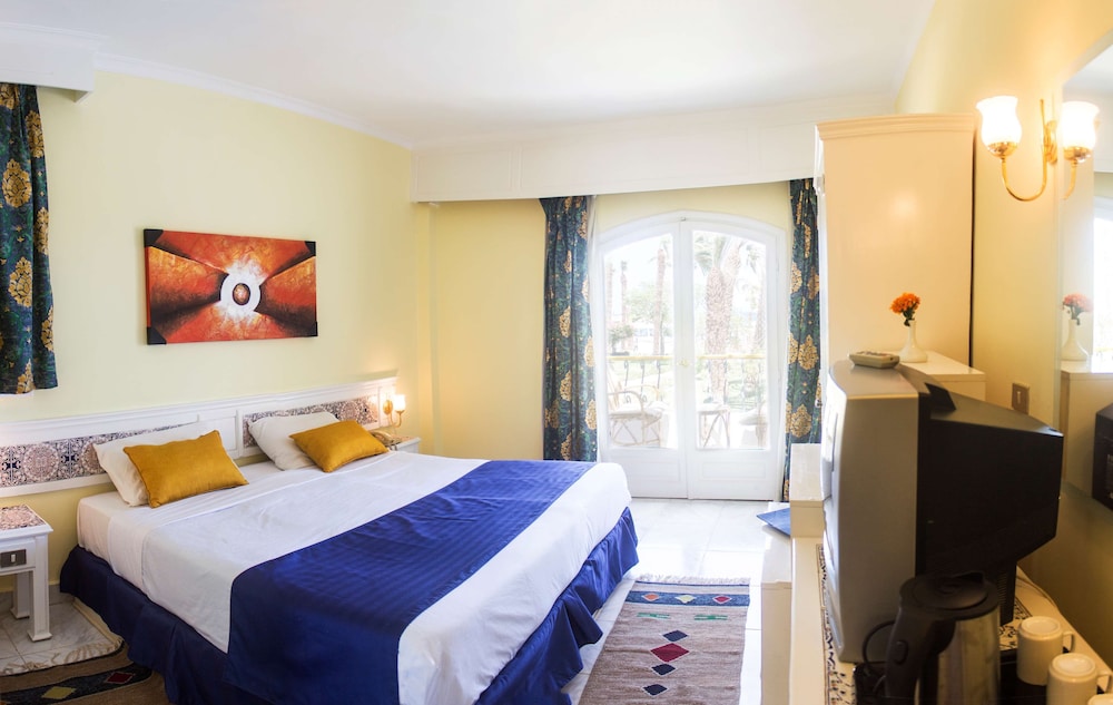 Lotus Bay Resort — Hotel rooms in Safaga, Red Sea