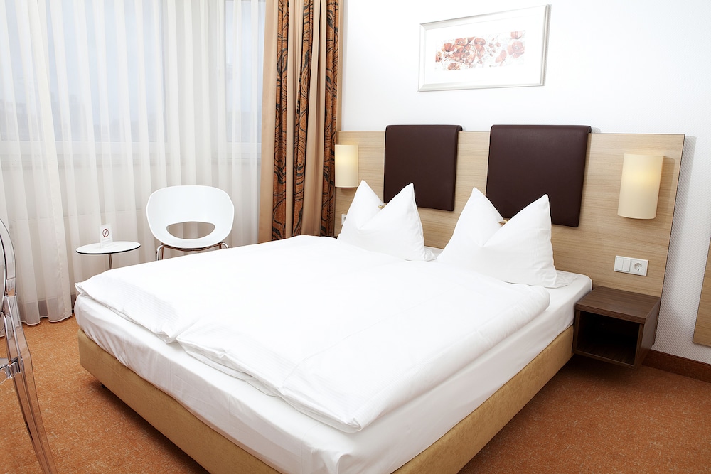 Flandrischer Hof — Hotel rooms in Cologne, North Rhine-Westphalia