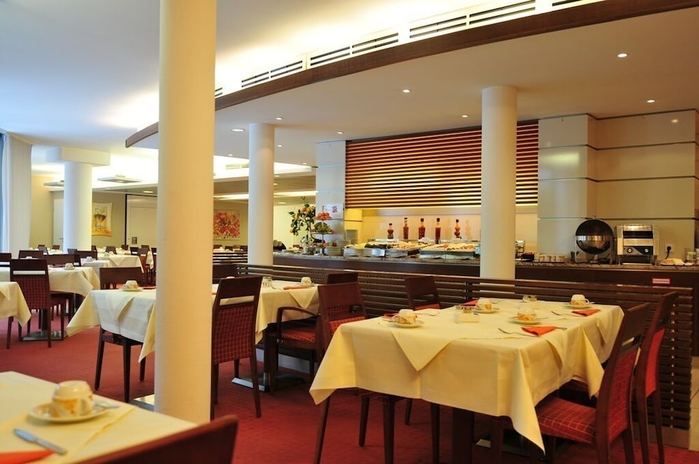 Flandrischer Hof — Restaurant & bars in Cologne, North Rhine-Westphalia