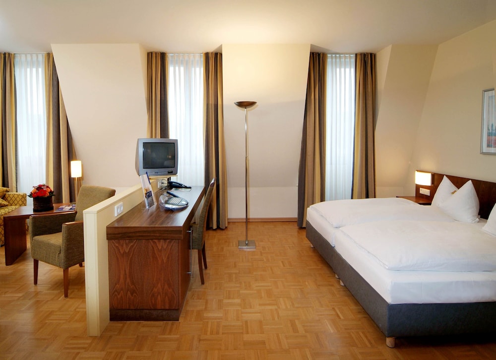 Flandrischer Hof — Hotel rooms in Cologne, North Rhine-Westphalia