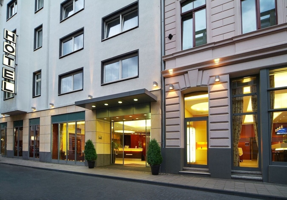 Flandrischer Hof — Hotel building in Cologne, North Rhine-Westphalia