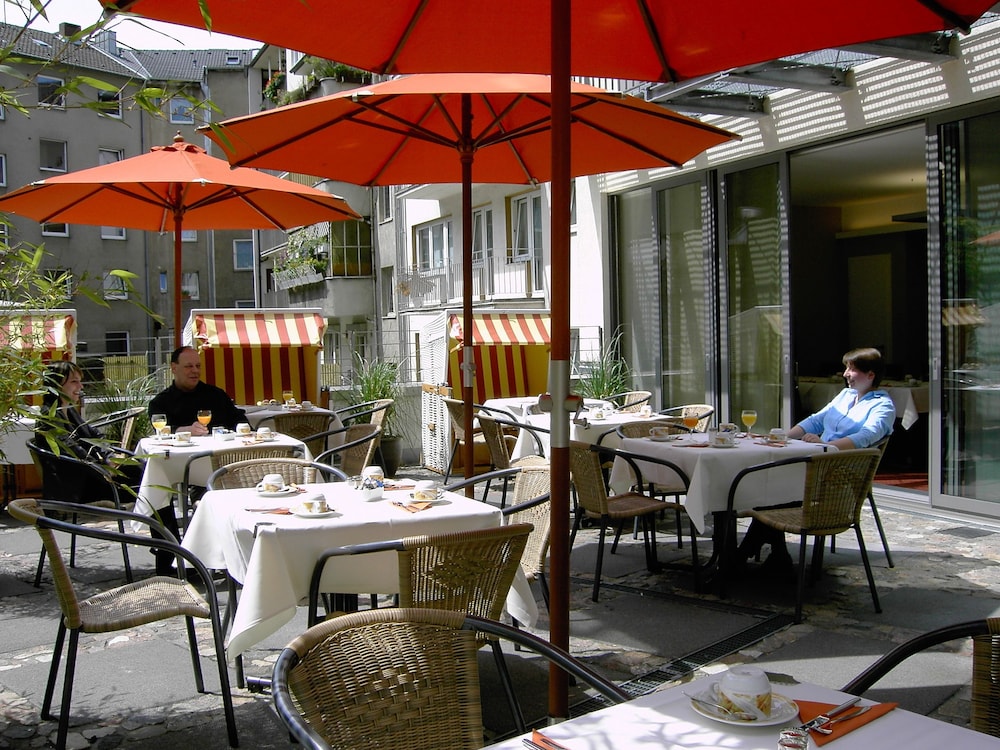 Flandrischer Hof — Restaurant & bars in Cologne, North Rhine-Westphalia