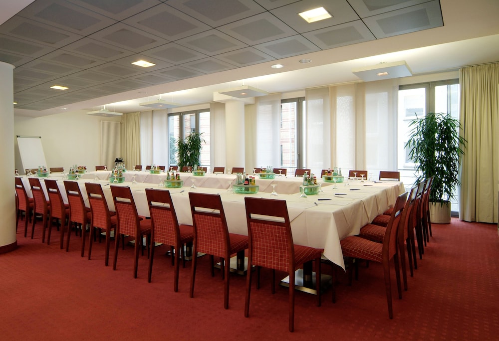 Flandrischer Hof — Restaurant & bars in Cologne, North Rhine-Westphalia