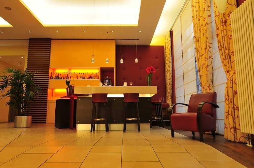 Flandrischer Hof — Restaurant & bars in Cologne, North Rhine-Westphalia