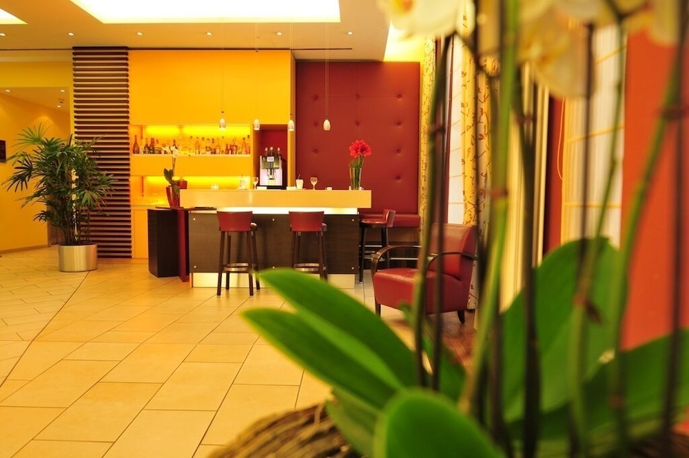 Flandrischer Hof — Restaurant & bars in Cologne, North Rhine-Westphalia