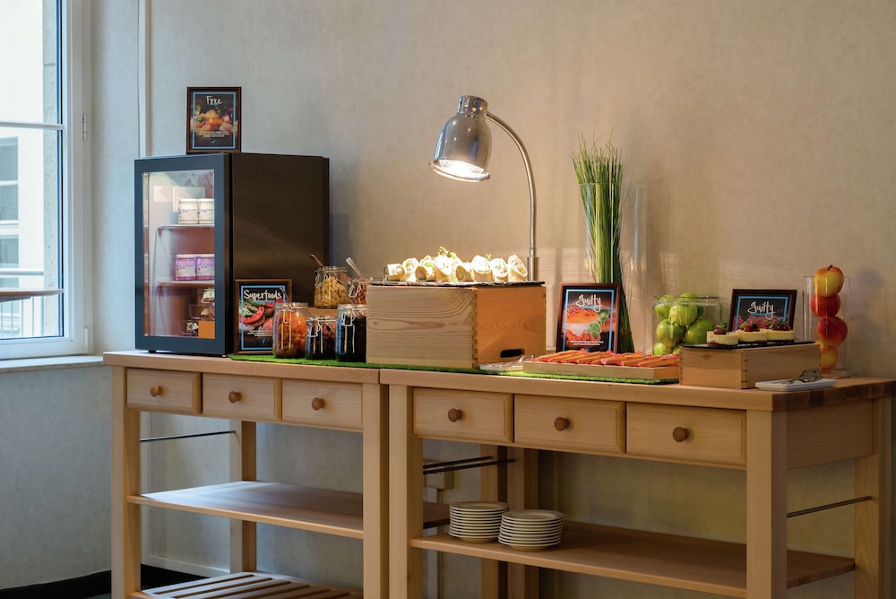 Hilton Cologne — Restaurant & bars in Cologne, North Rhine-Westphalia