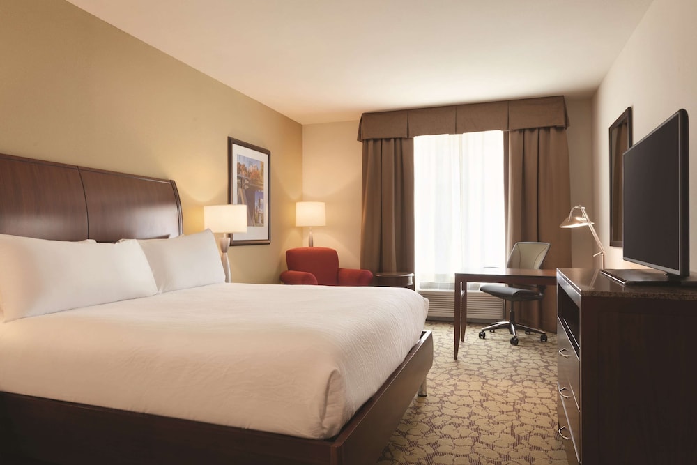 Hilton Garden Inn Boston Logan Airport — Hotel rooms in Boston, Massachusetts