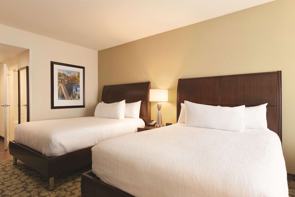 Hilton Garden Inn Boston Logan Airport — Hotel rooms in Boston, Massachusetts